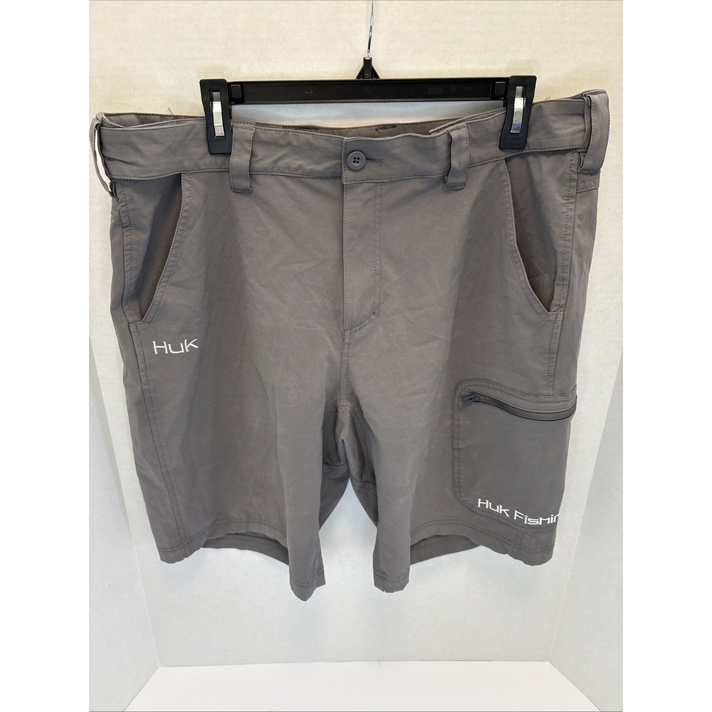Huk fishing XL cargo short gray mens